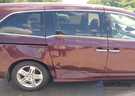 2011 Honda Odyssey Touring/Touring Elite from USA, damaged, VIN 5FNRL5H92BB086351